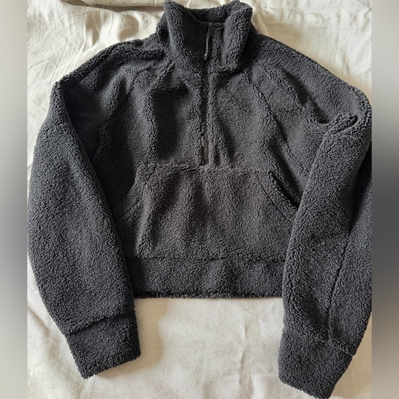 New Lululemon Scuba Oversized Crop Fleece - Picture 2 of 6